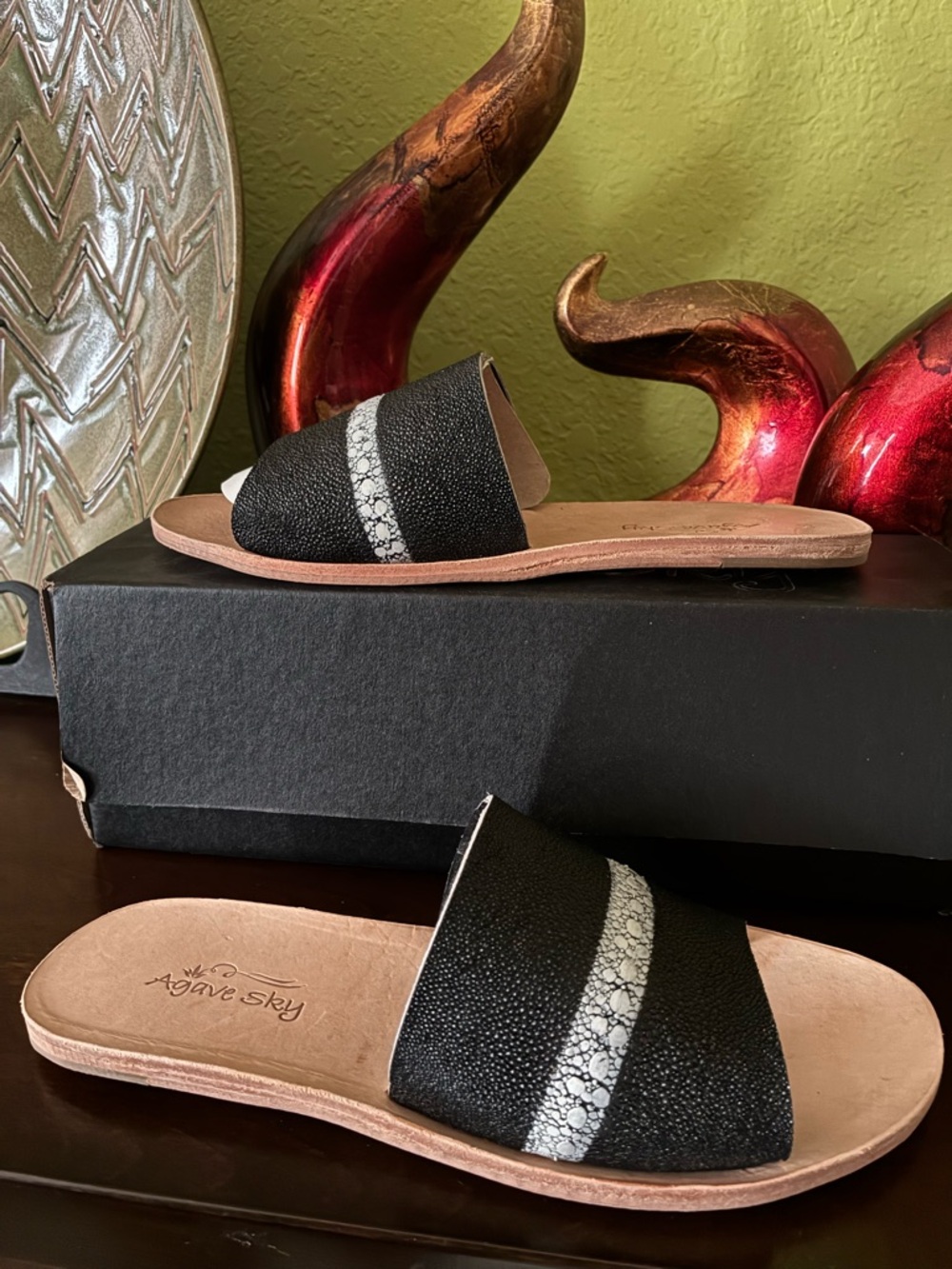 Agave Sky  Black Slide Sandals exotic genuine stingray leather size 9 BNWT